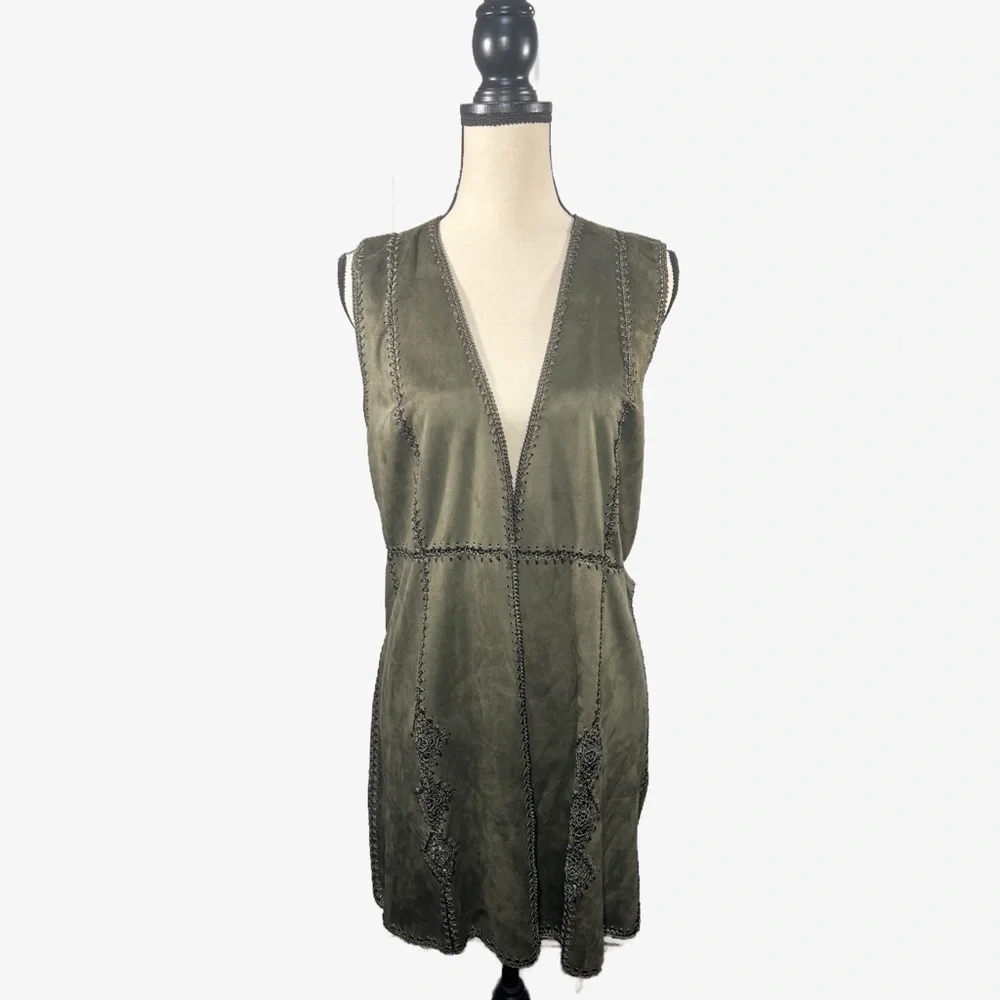 Chelsea and Theodore Vegan Olive Suede Crochet Open Front Vest Womens size Small